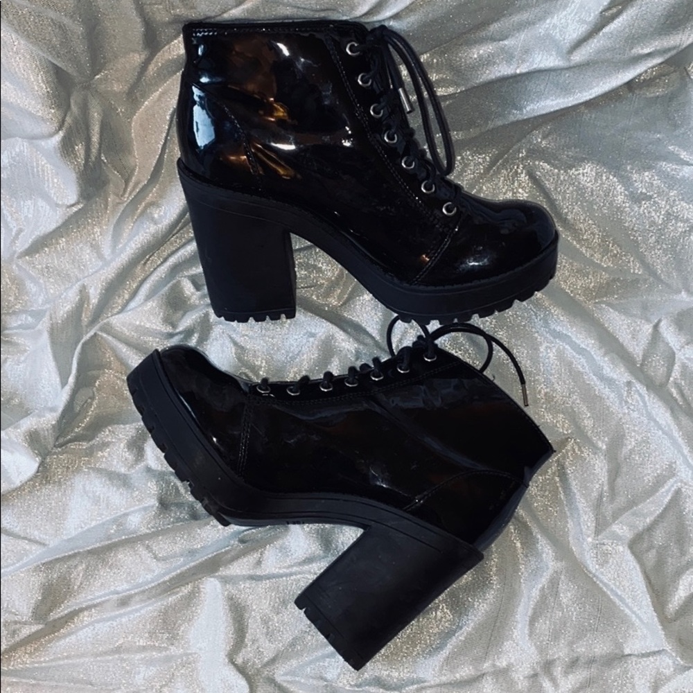 Trendy chunky black heel booties size 8.5 …